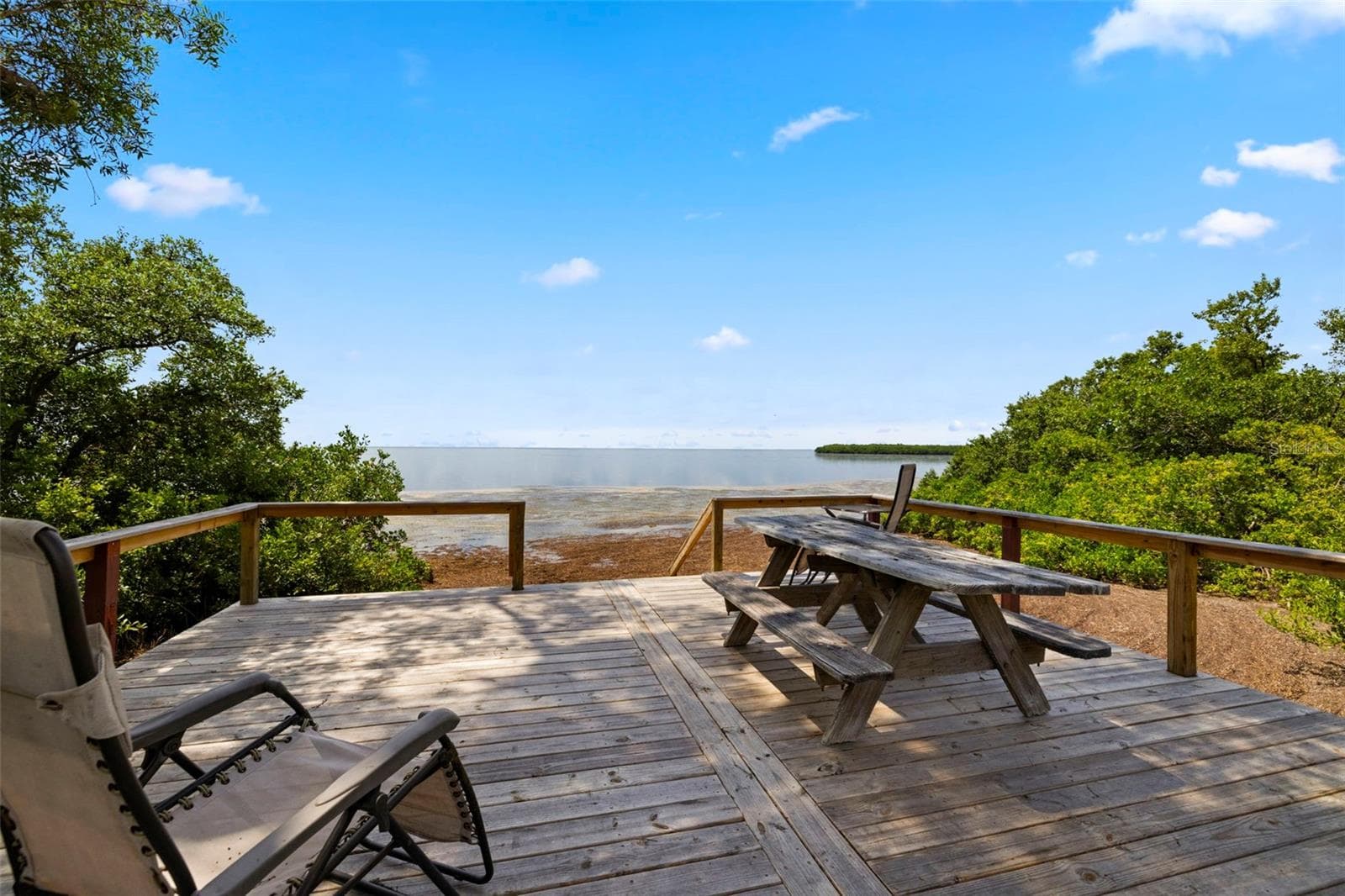 Condominium at 402 TARPON PT, TARPON SPRINGS, photo 21 of 29