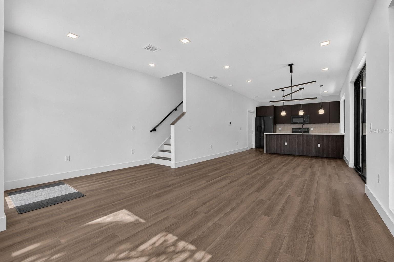 Townhouse at 100 36TH ST N, ST PETERSBURG, photo 10 of 28