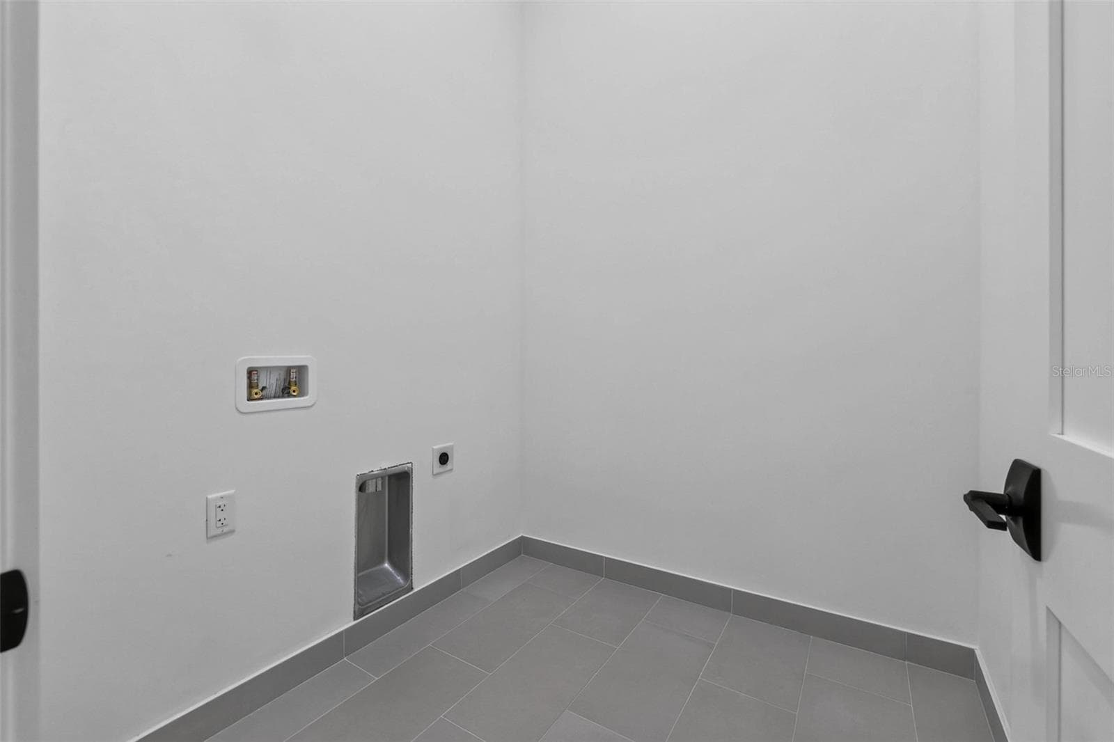 Townhouse at 100 36TH ST N, ST PETERSBURG, photo 19 of 28
