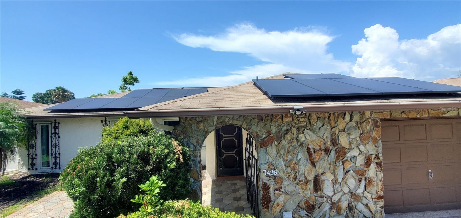 Single Family Residence at 7438 LAKE FOREST CIR, PORT RICHEY, photo 4 of 14