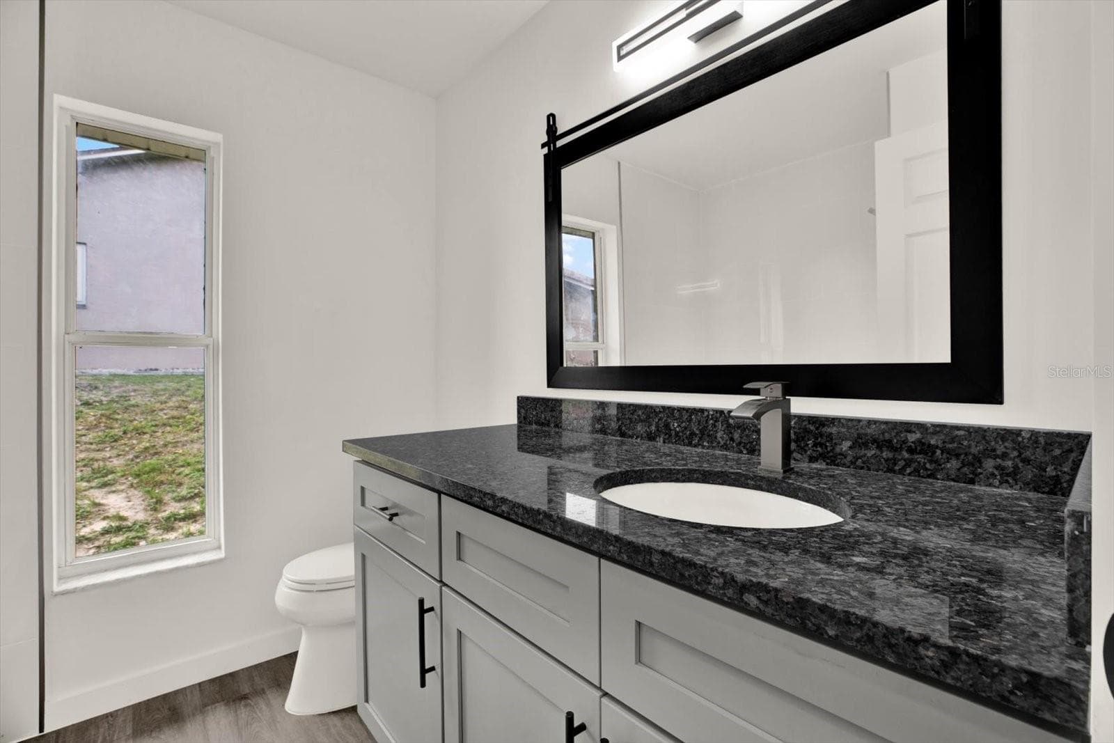 Guest Bathroom - 12186 LAMONT DR, SPRING HILL