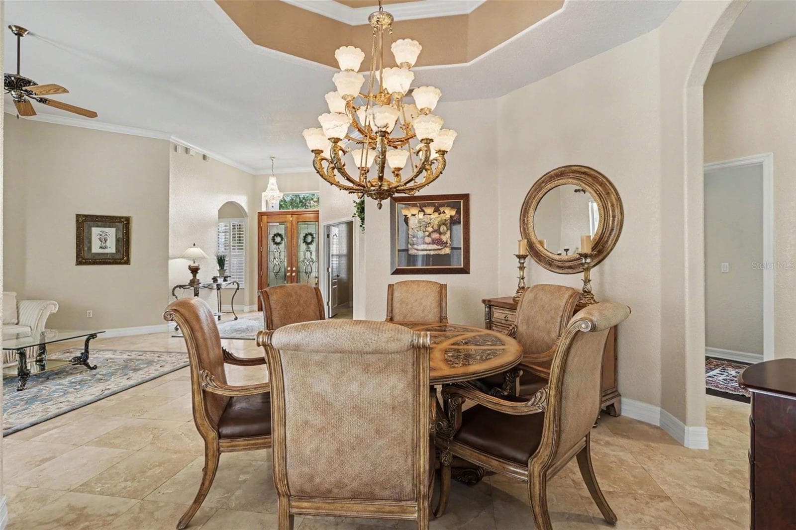 Stunning chandelier in formal dining area - 2912 HAMPTON PLACE CT, PLANT CITY