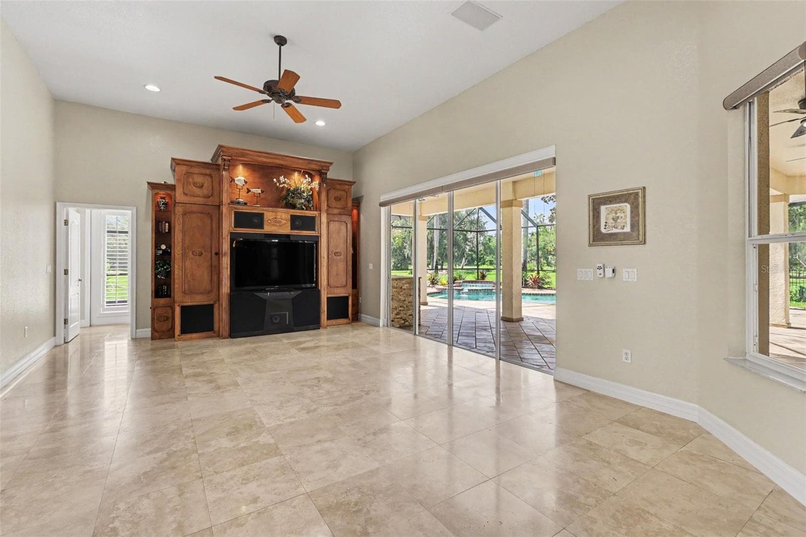 Custom built entertainment center in Great Room - 2912 HAMPTON PLACE CT, PLANT CITY