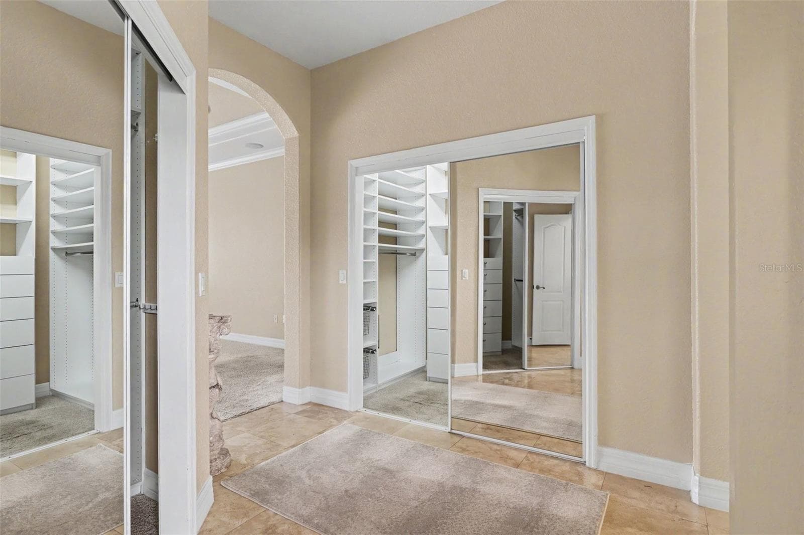 Foyer into Owner Retreat - 2912 HAMPTON PLACE CT, PLANT CITY
