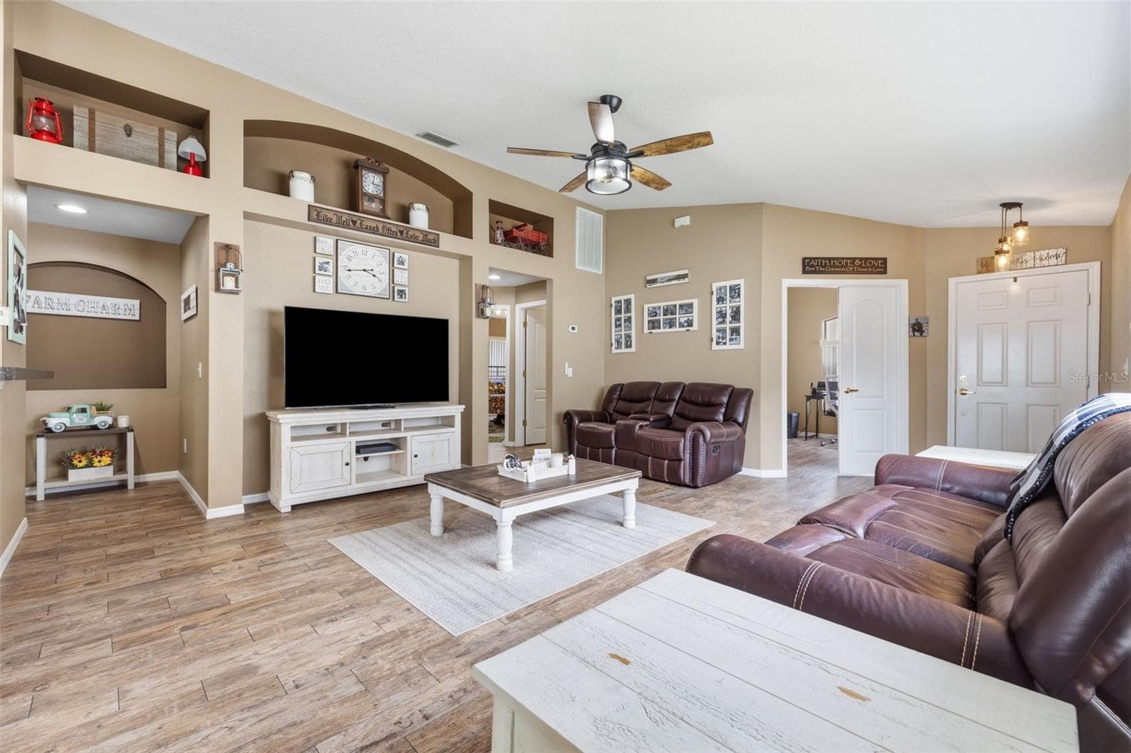Single Family Residence at 23814 CORAL RIDGE LN, LAND O LAKES, photo 5 of 46