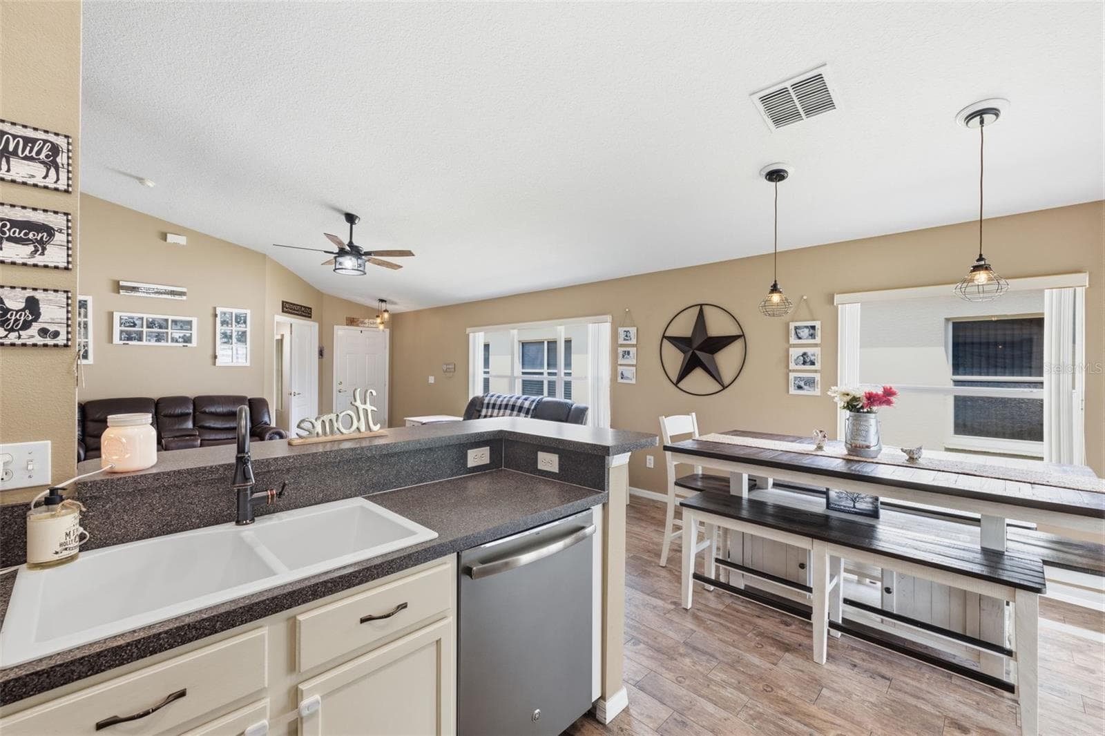Single Family Residence at 23814 CORAL RIDGE LN, LAND O LAKES, photo 10 of 46