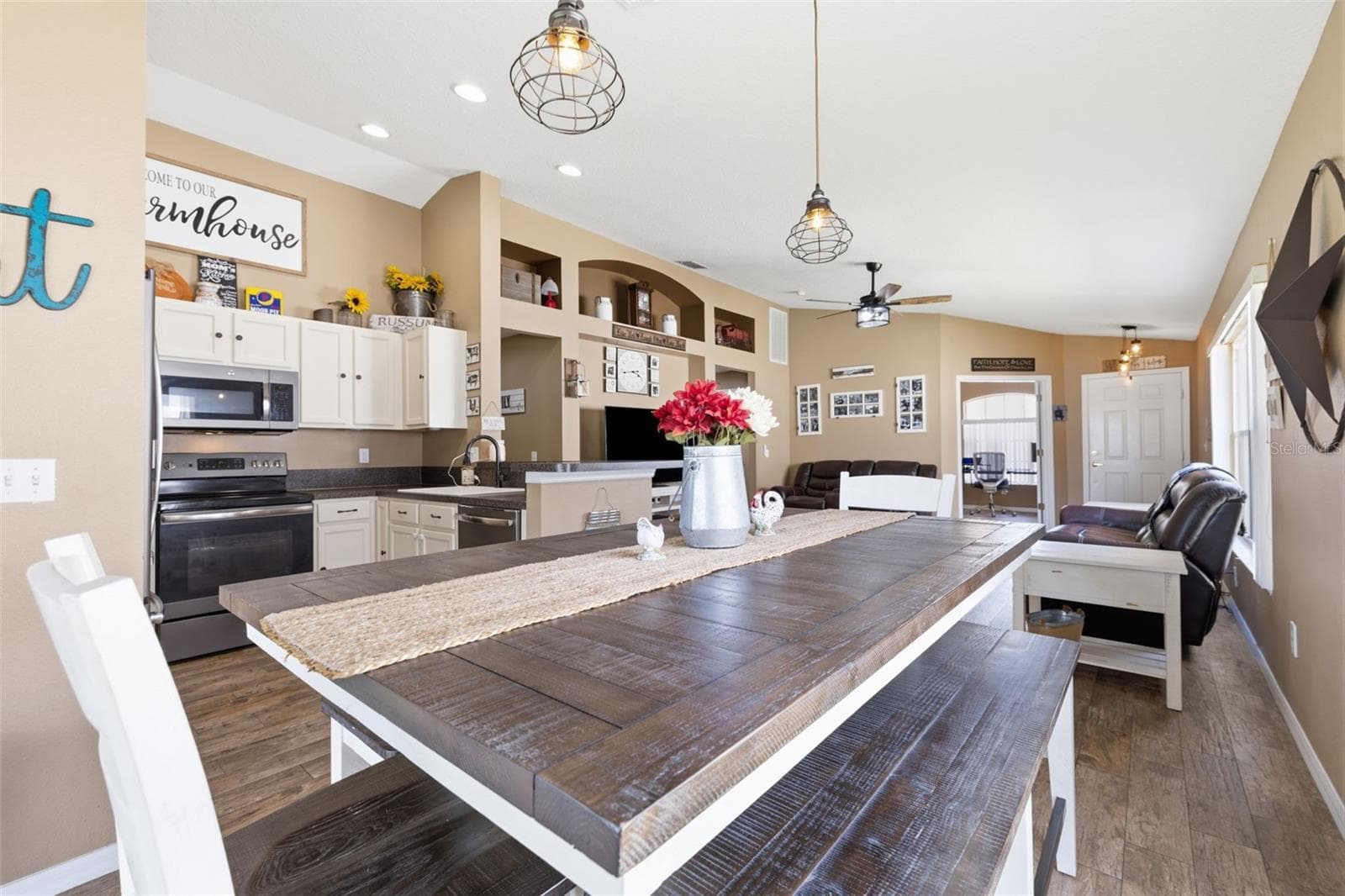 Single Family Residence at 23814 CORAL RIDGE LN, LAND O LAKES, photo 11 of 46