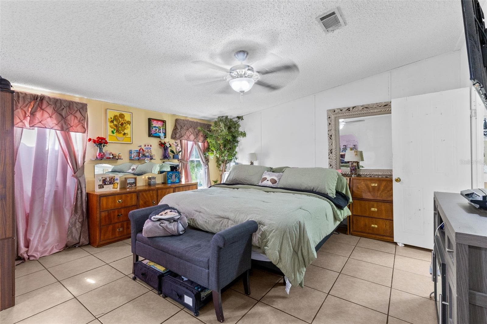 Manufactured Home at 35729 HUFF RD, EUSTIS, photo 11 of 31