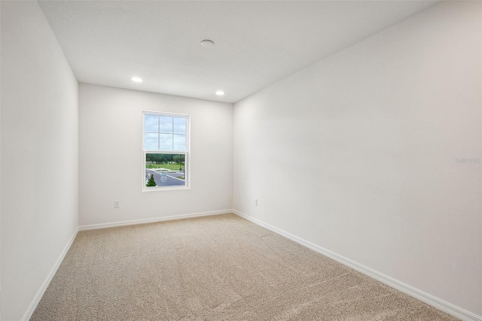 Townhouse at 6848 HOLCOMBE DOWN DR, ZEPHYRHILLS, photo 24 of 32