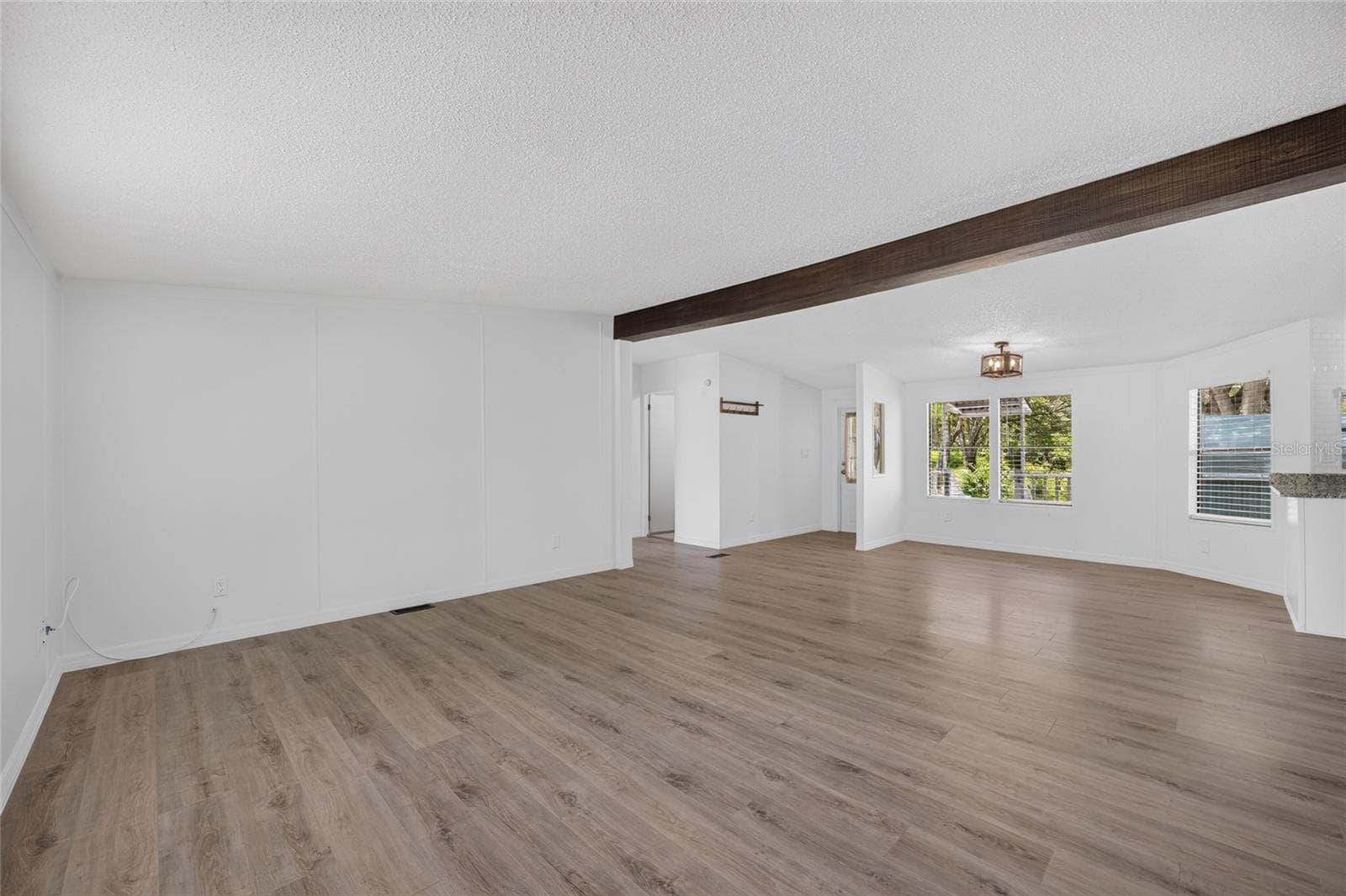 Manufactured Home at 3353 SW 181ST CT, DUNNELLON, photo 6 of 60