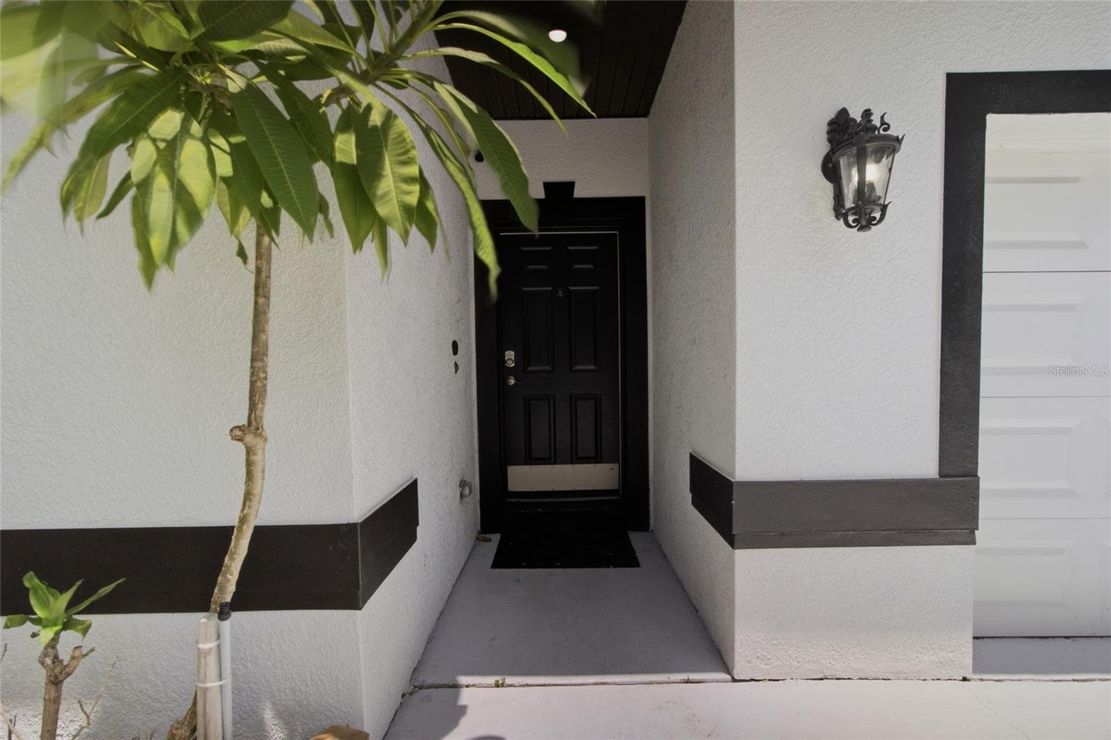 Single Family Residence at 8205 N 12TH ST, TAMPA, photo 4 of 23