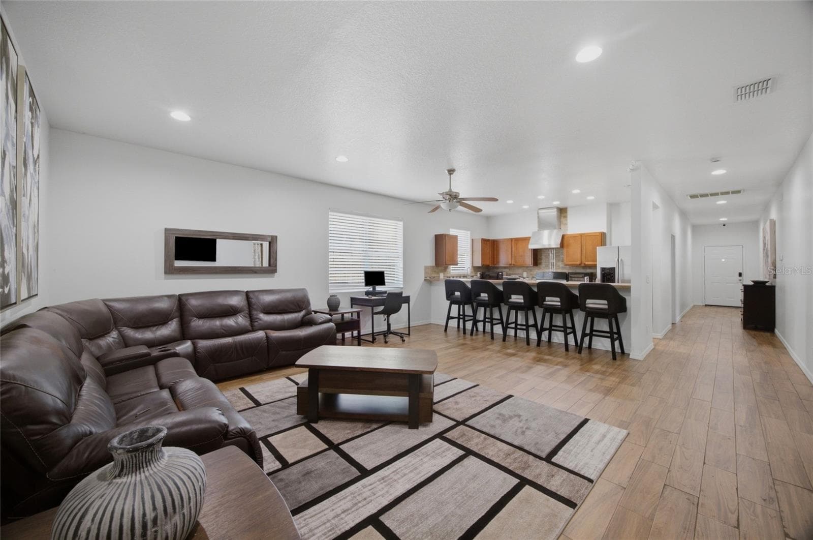 Single Family Residence at 8205 N 12TH ST, TAMPA, photo 6 of 23