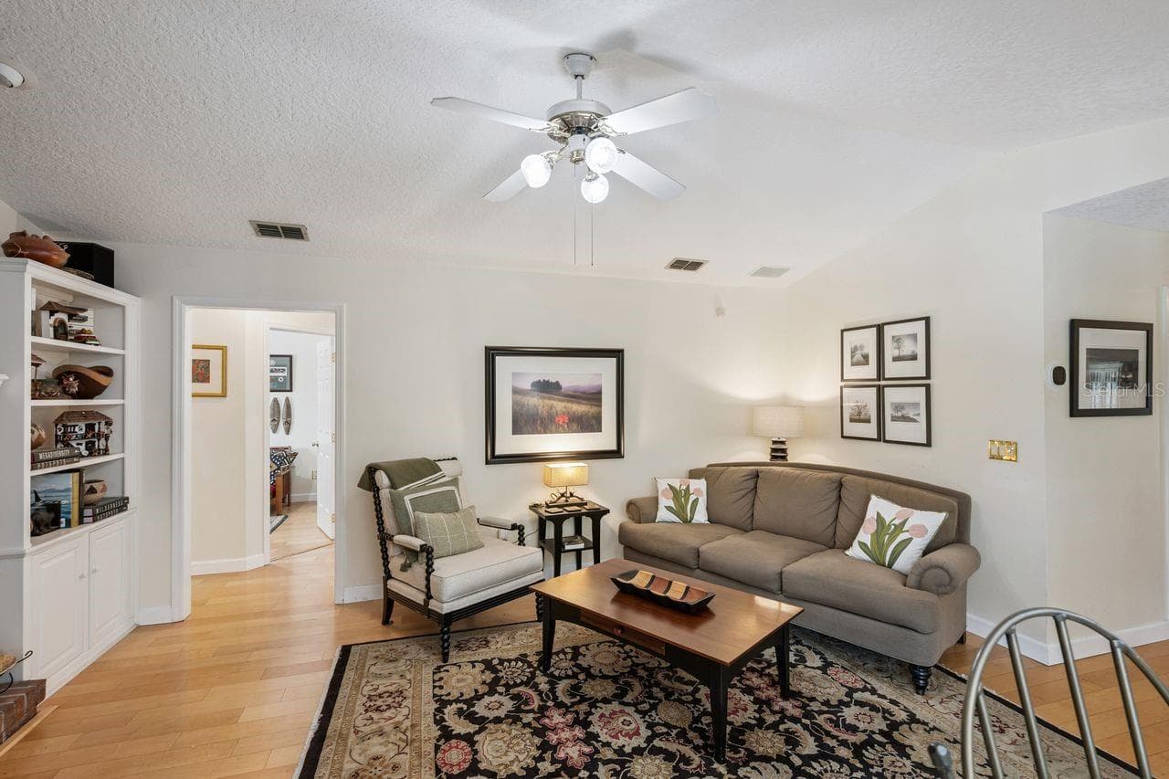 Single Family Residence at 1129 CLIMBING ROSE DR, OCOEE, photo 5 of 55