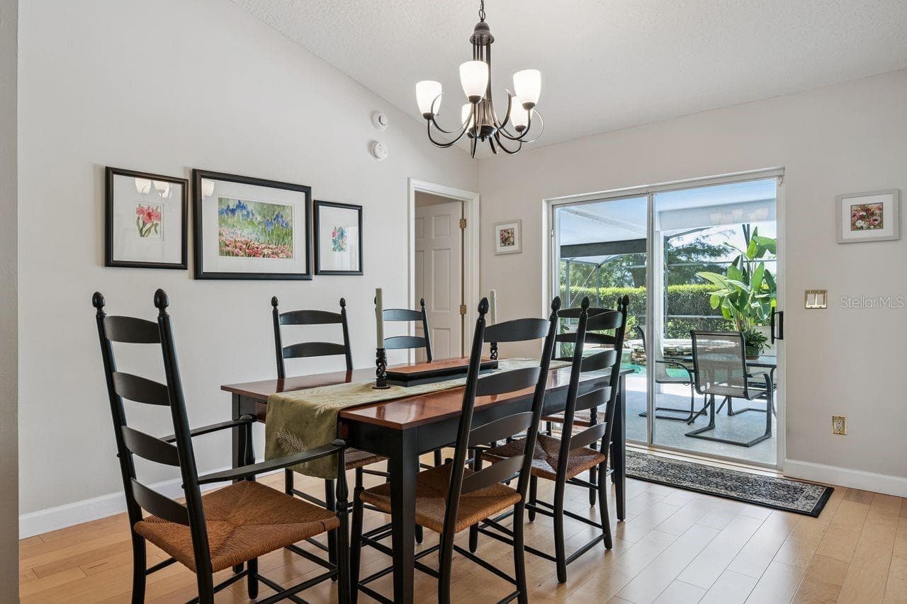 Single Family Residence at 1129 CLIMBING ROSE DR, OCOEE, photo 12 of 55