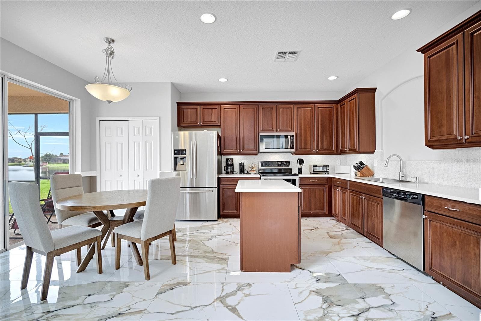 Single Family Residence at 2803 BOATING BLVD, KISSIMMEE, photo 13 of 56