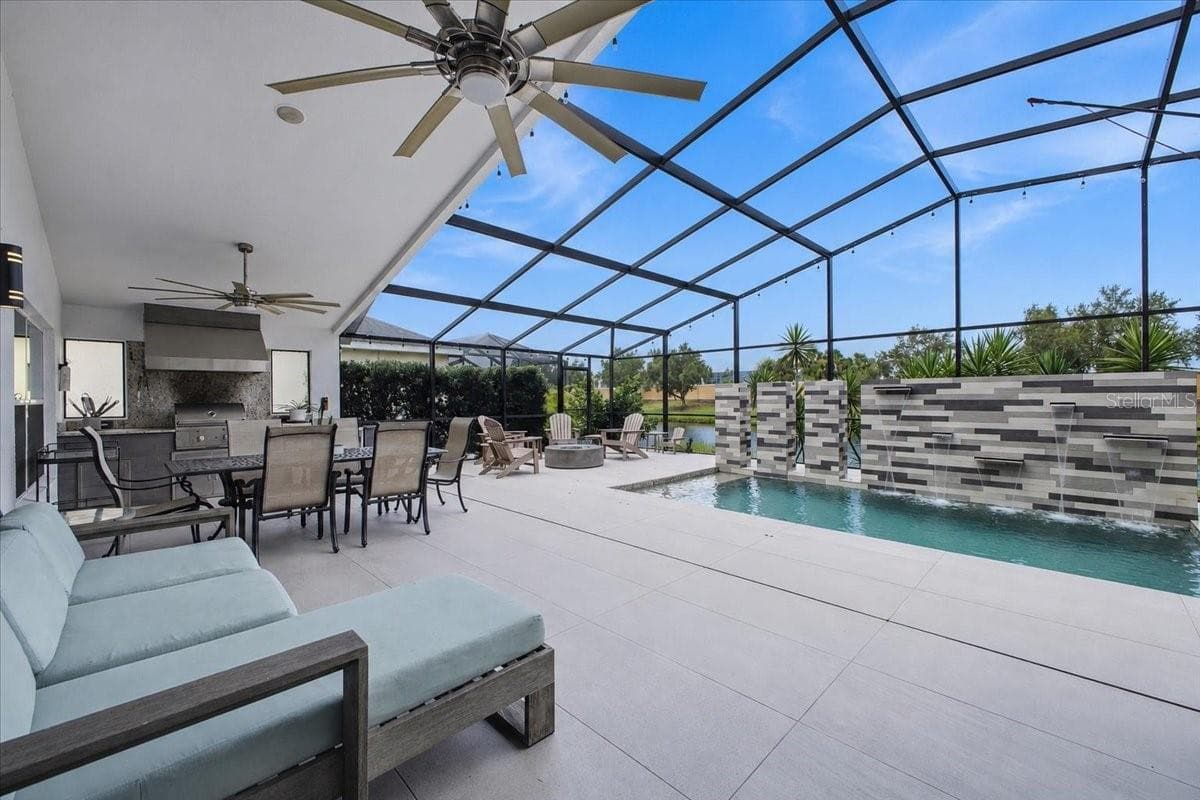 Single Family Residence at 4708 TILDEN PARK CT, BRADENTON, photo 5 of 57