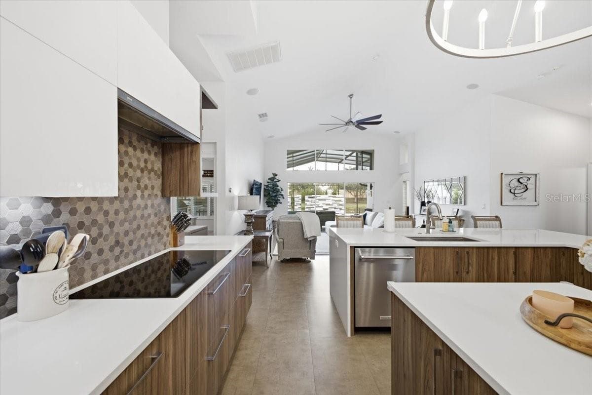Single Family Residence at 4708 TILDEN PARK CT, BRADENTON, photo 12 of 57