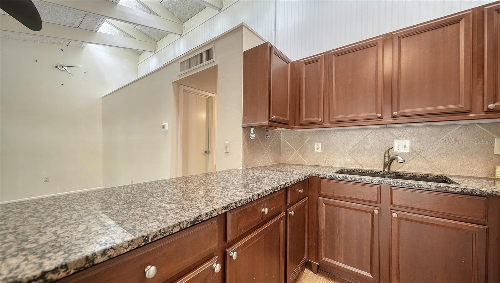 Kitchen - 500 N JEFFERSON AVE #B-5, SARASOTA