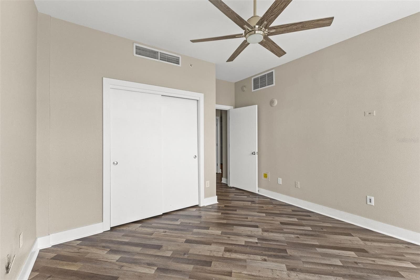 Condominium at 1120 E KENNEDY BLVD #1229, TAMPA, photo 20 of 52