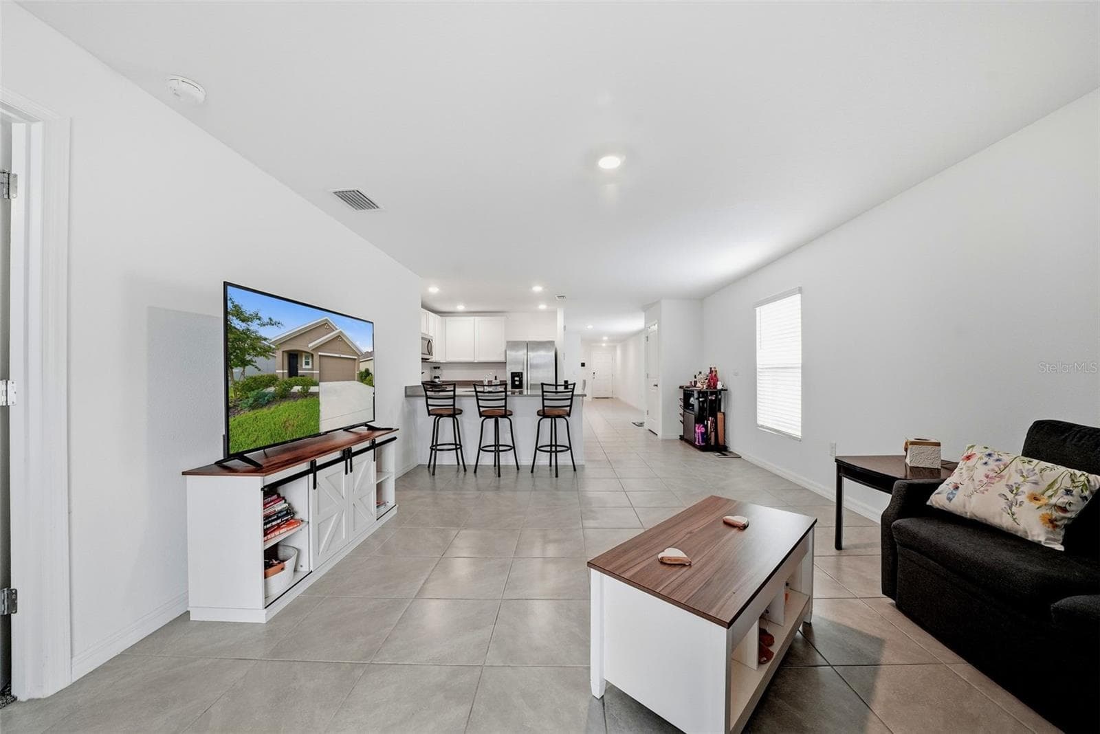 Single Family Residence at 37396 SHARKS EYE LN, ZEPHYRHILLS, photo 8 of 32