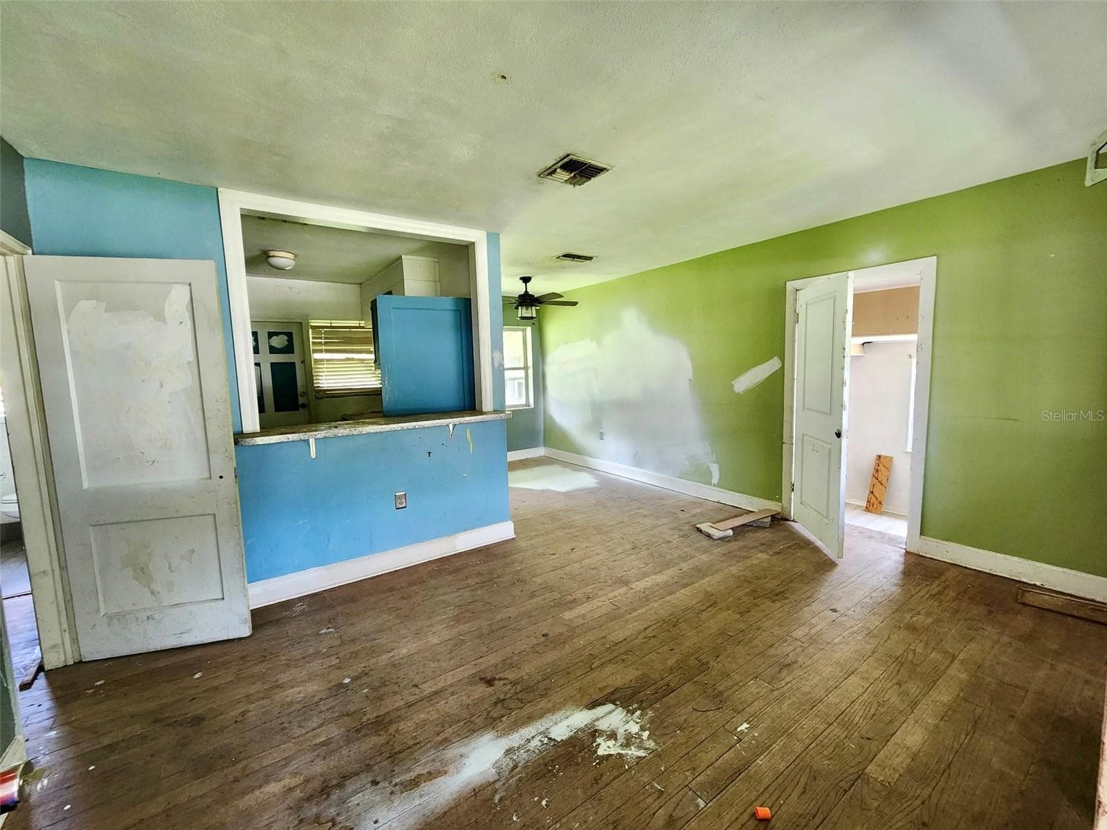 Single Family Residence at 2306 BUTLER ST, LEESBURG, photo 8 of 17