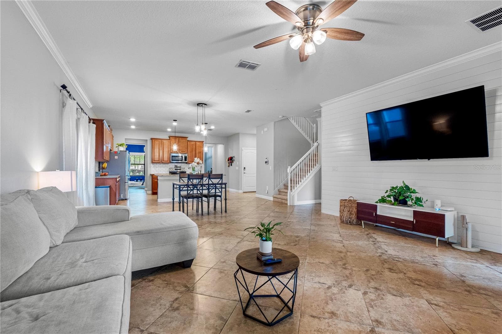 Living room - 19343 PADDOCK VIEW DR, TAMPA