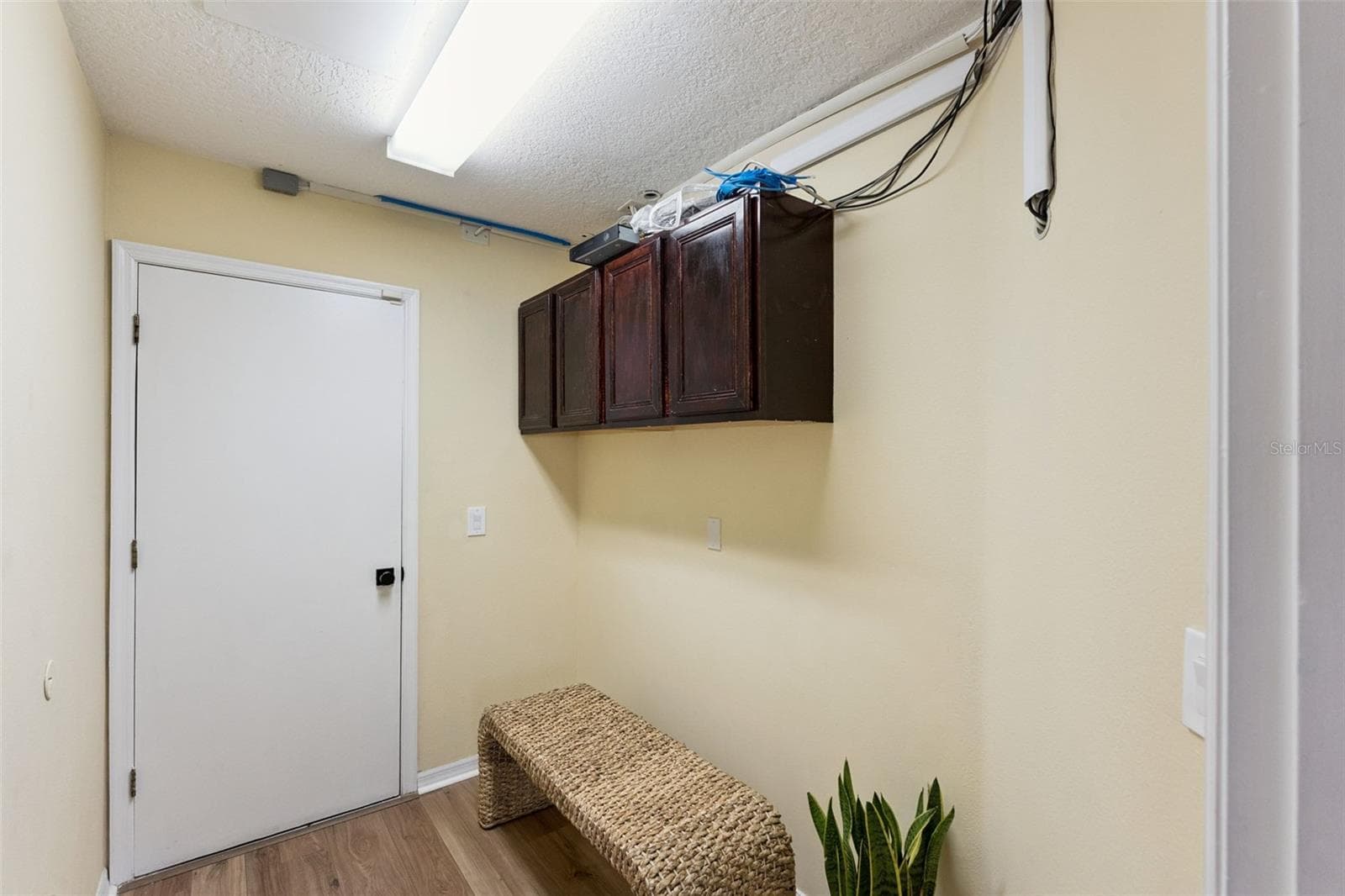 Drop Zone/Mud Room off Garage - 8355 DIAMOND COVE CIR, ORLANDO