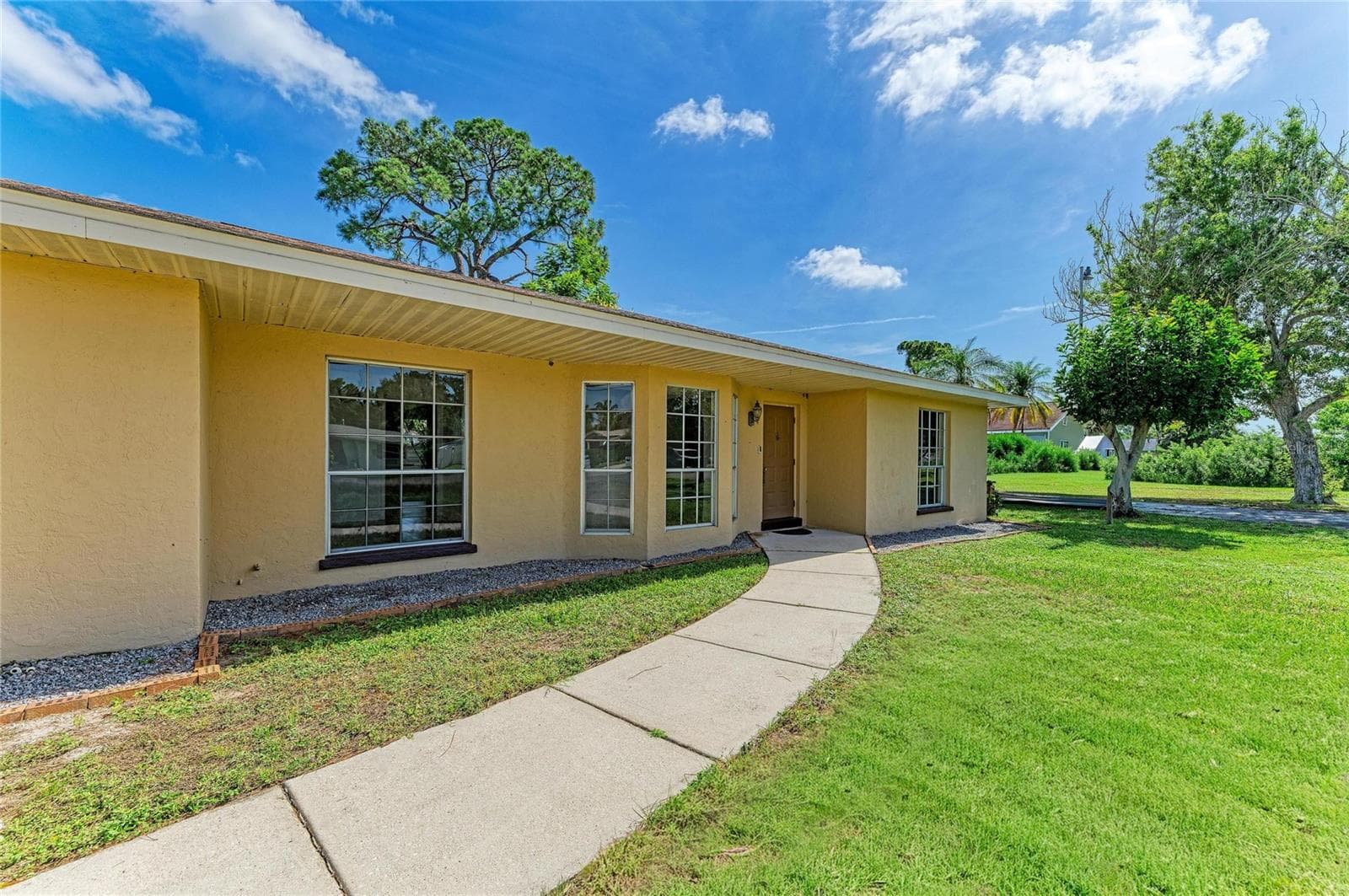 Single Family Residence at 4404 18TH AVE W, BRADENTON, photo 3 of 63