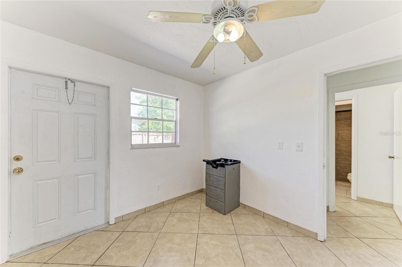 Side Entry mudroom - 4404 18TH AVE W, BRADENTON
