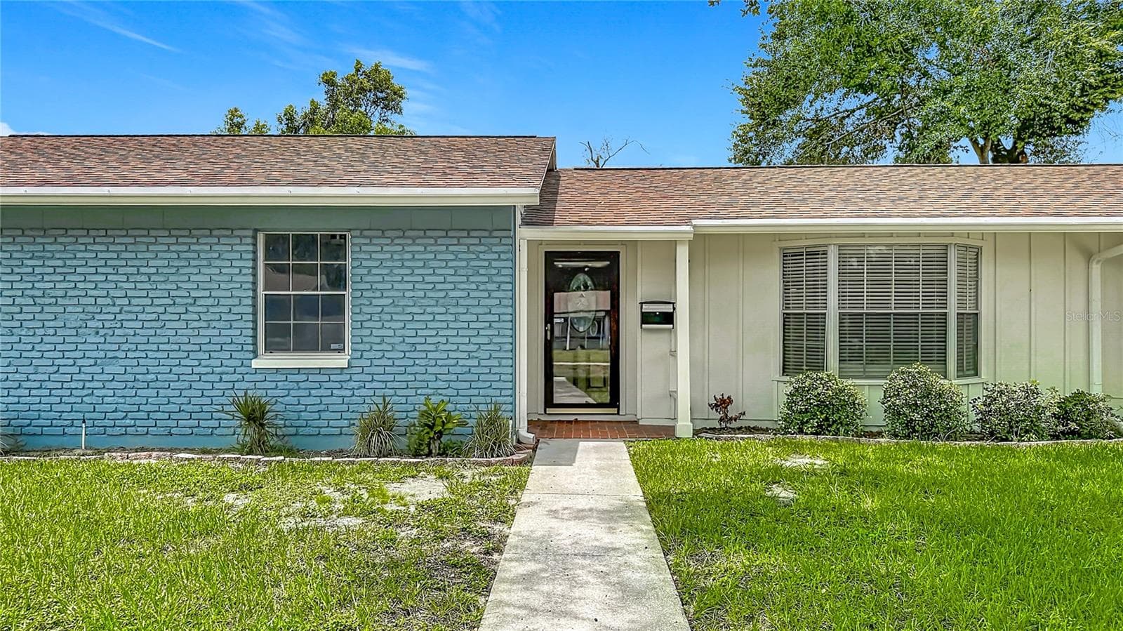 Single Family Residence at 514 W HILDA DR, BRANDON, photo 4 of 51