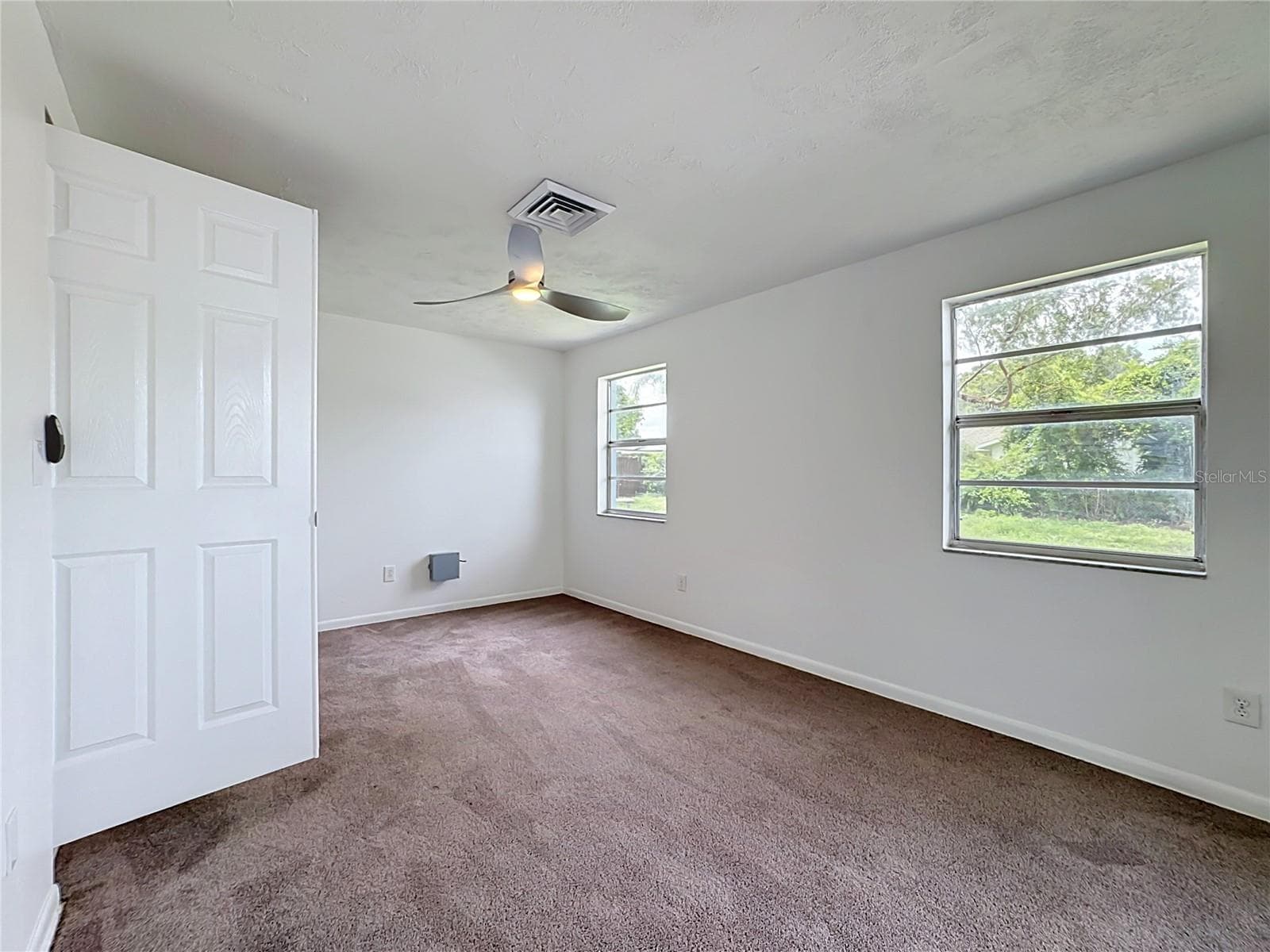 Single Family Residence at 514 W HILDA DR, BRANDON, photo 31 of 51
