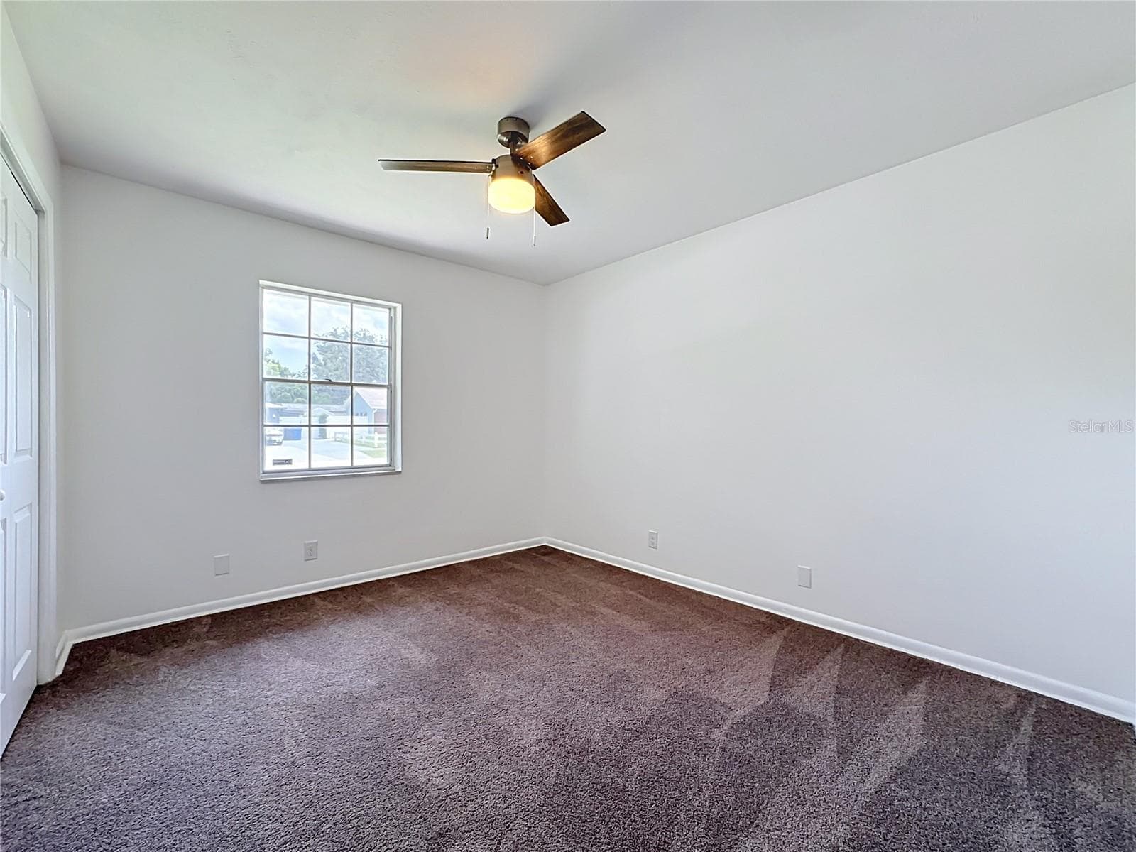 Single Family Residence at 514 W HILDA DR, BRANDON, photo 35 of 51