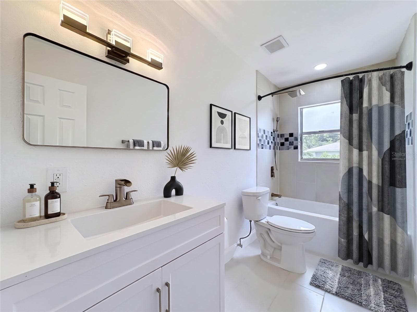 virtually staged - 514 W HILDA DR, BRANDON