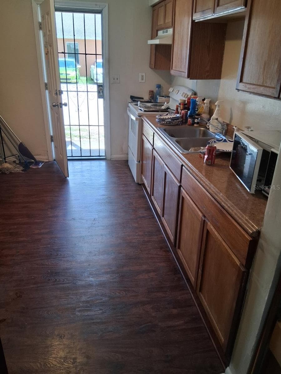 Duplex at UCETA PINES, TAMPA, photo 6 of 22