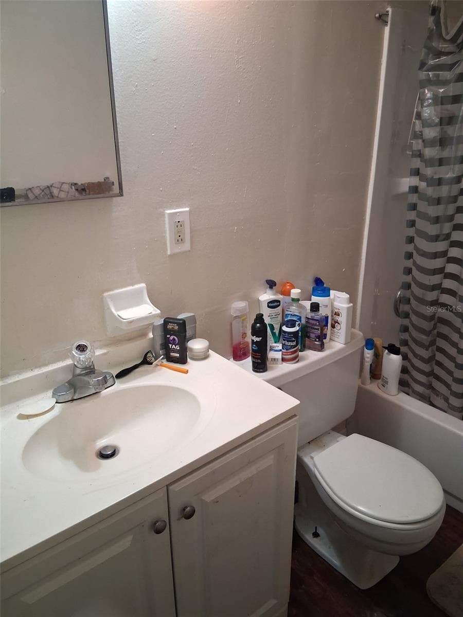 Duplex at UCETA PINES, TAMPA, photo 10 of 22