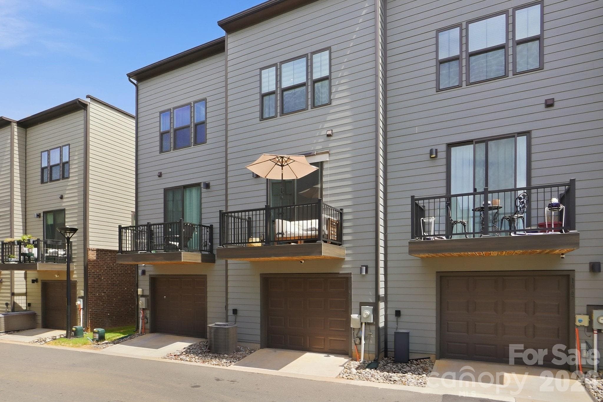 Townhouse at 1063 Simcoe Lane, Charlotte, photo 38 of 40