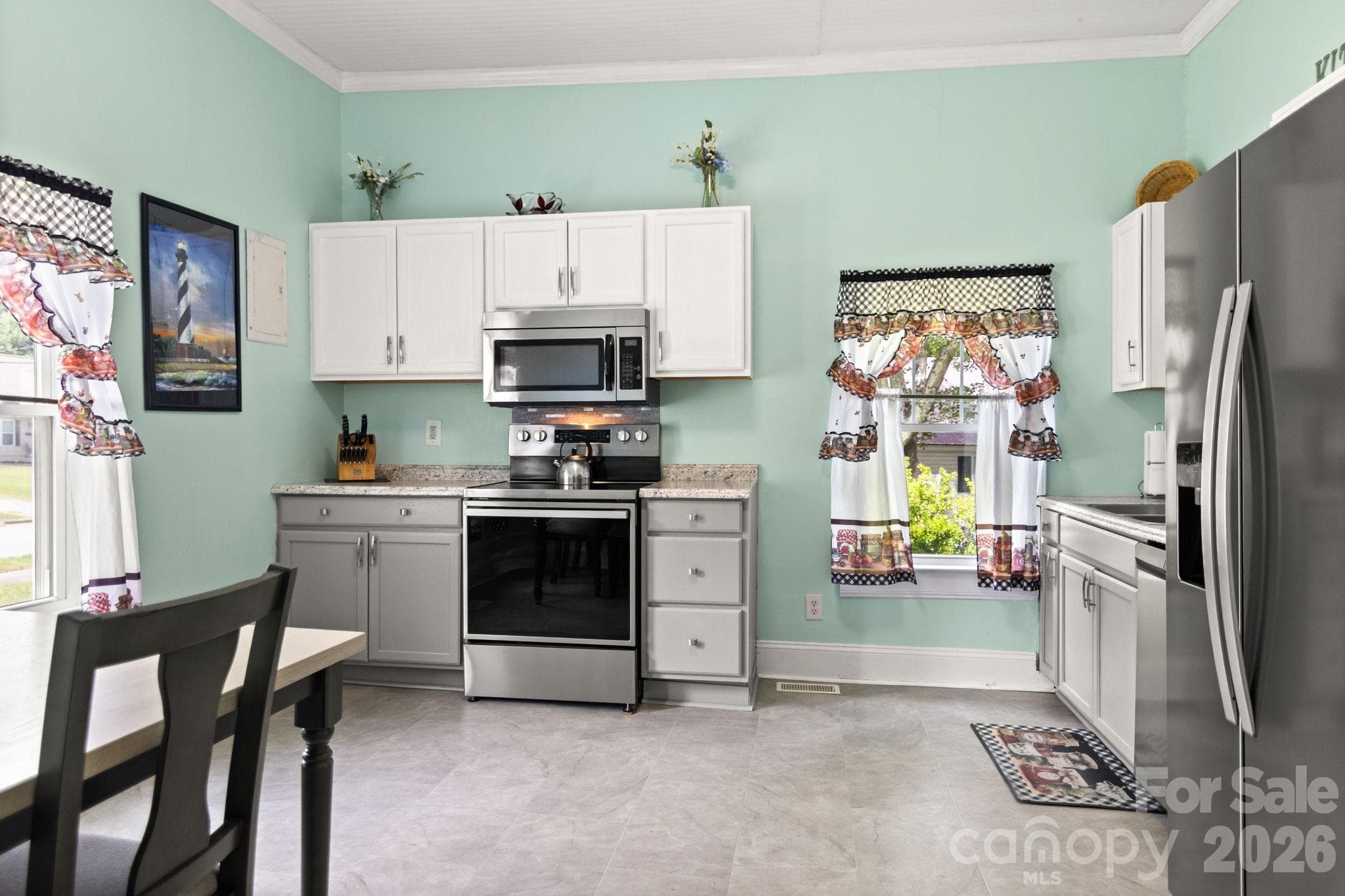Beautifully updated kitchen - 108 Richland Street, Clover