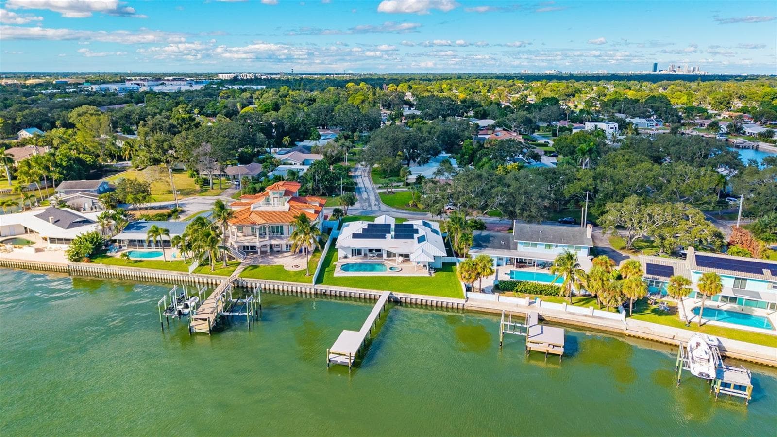 Enjoy the lifestyle of Florida waterfront living - 2936 68TH AVE S, ST PETERSBURG