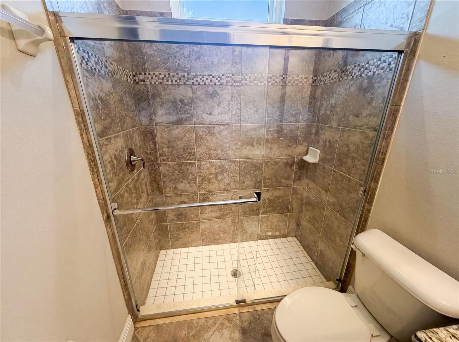 Single Family Residence at 2575 GRAND LAKESIDE DR, PALM HARBOR, photo 21 of 43