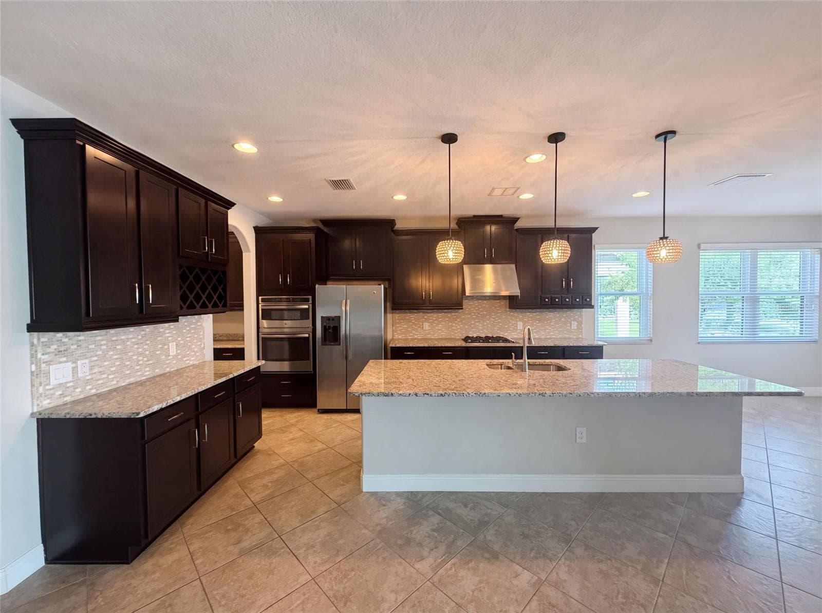 Single Family Residence at 2575 GRAND LAKESIDE DR, PALM HARBOR, photo 4 of 43