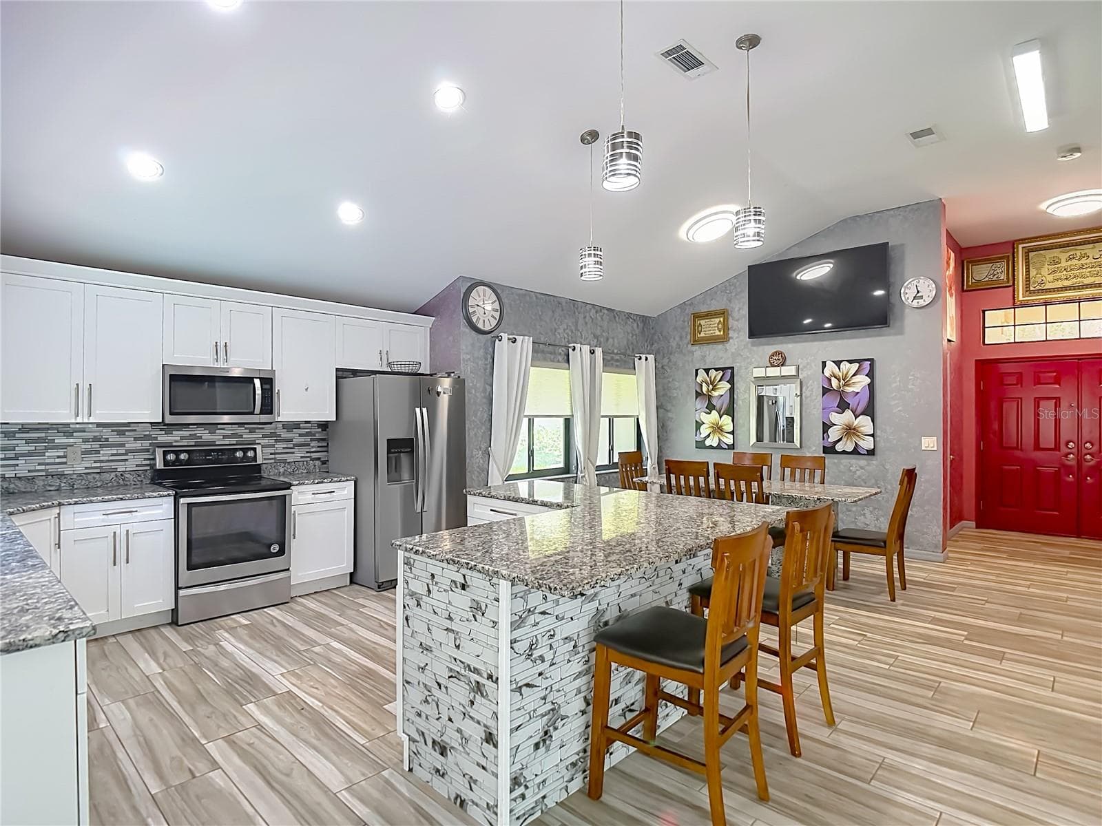 Single Family Residence at 16040 PENWOOD DR, TAMPA, photo 11 of 80