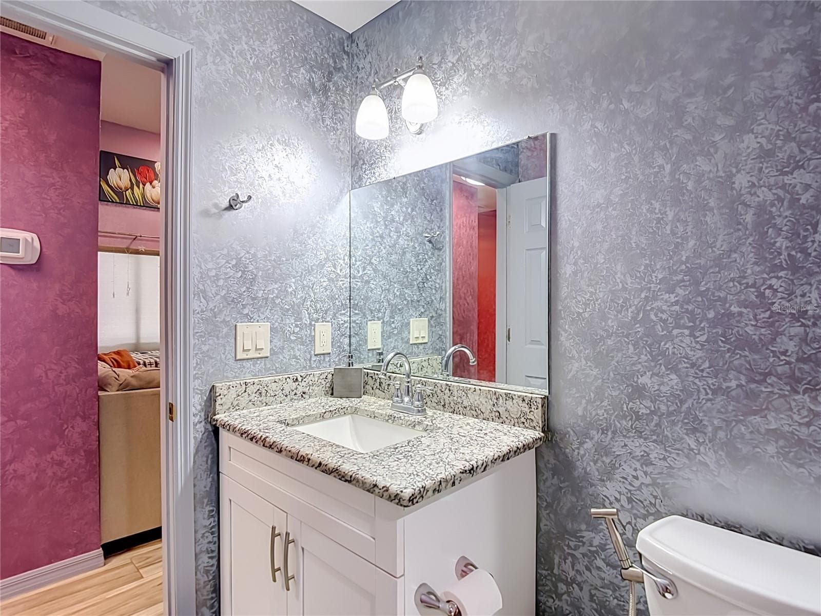 Hall Bath - 16040 PENWOOD DR, TAMPA