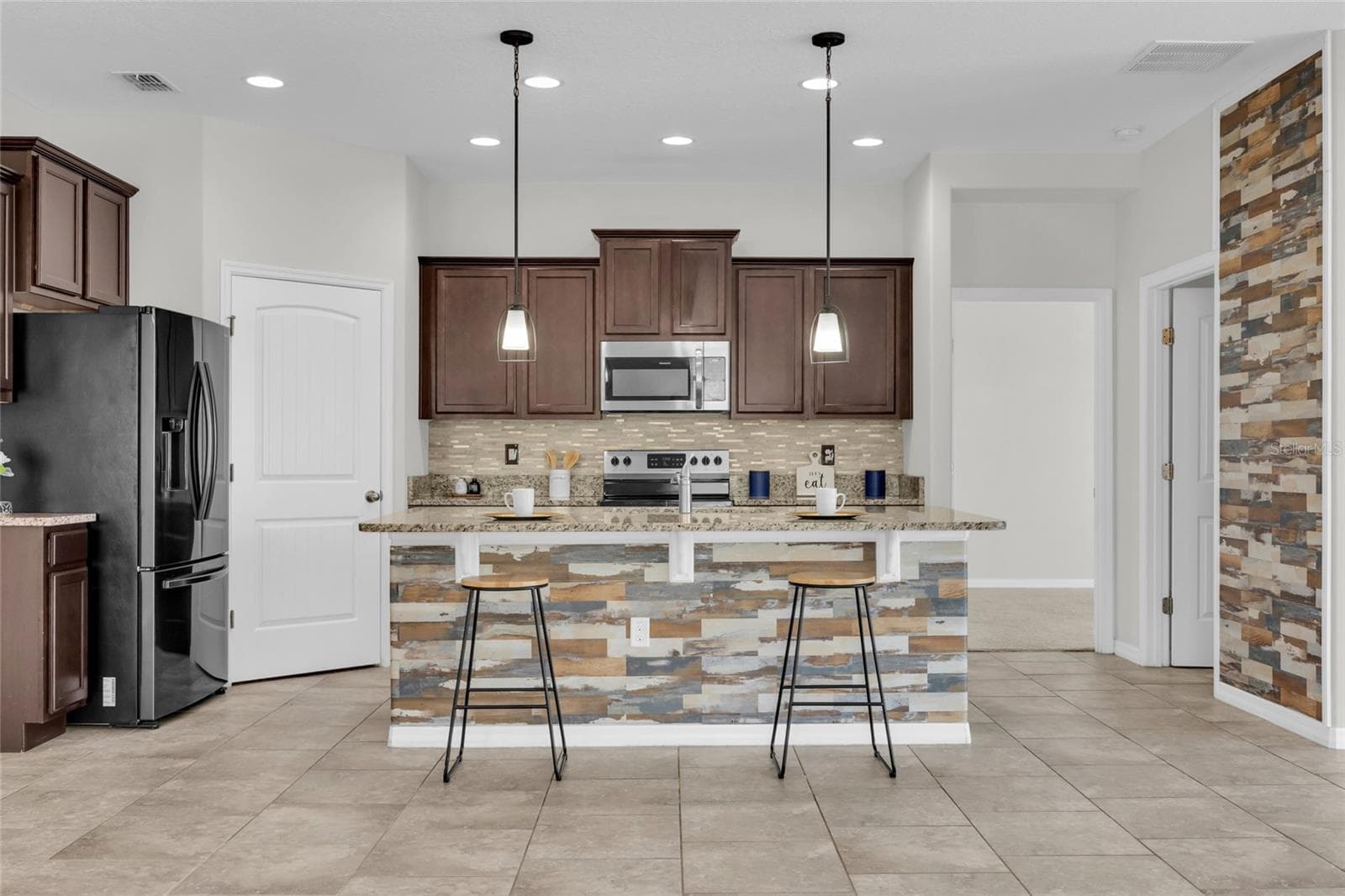 KITCHEN - 144 WATERSIDE CIR, WINTER HAVEN