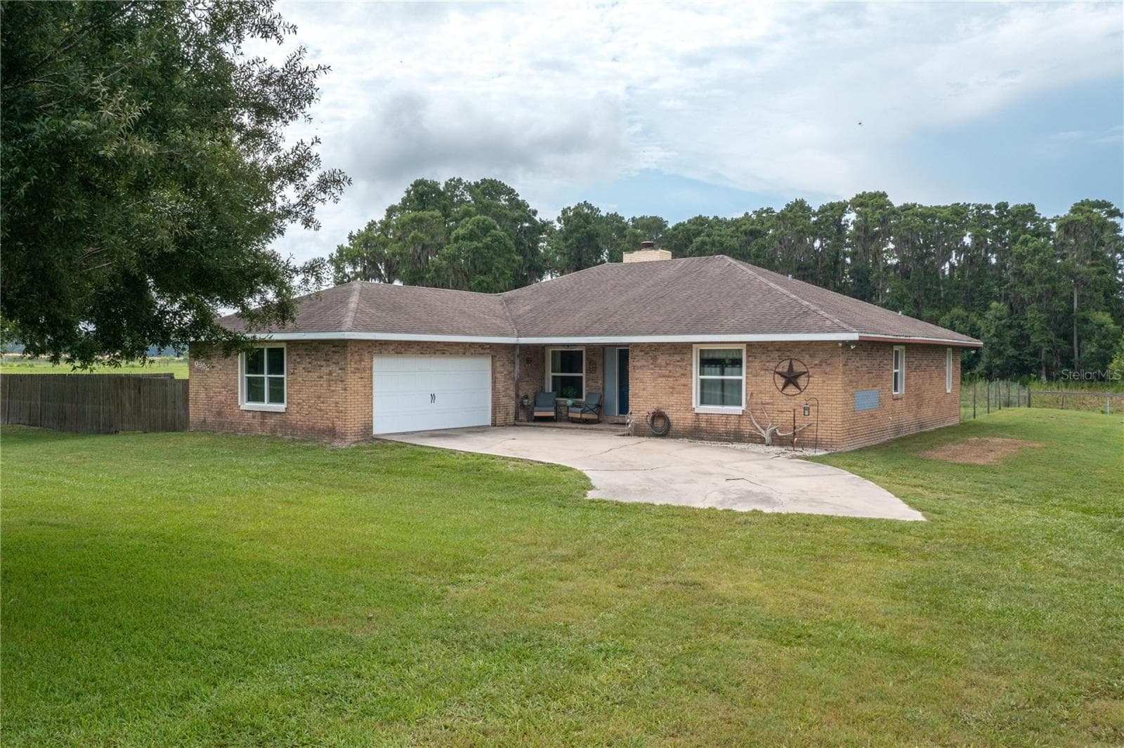Single Family Residence at 1755 BETH LN, WINTER HAVEN, photo 2 of 42