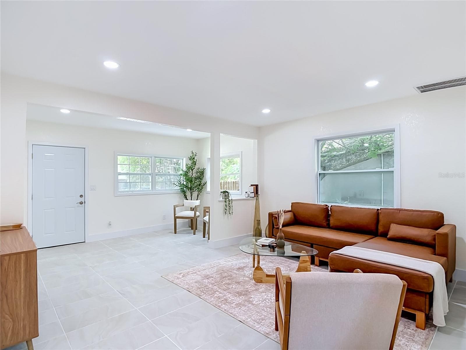 Single Family Residence at 8010 N 13TH ST, TAMPA, photo 5 of 39
