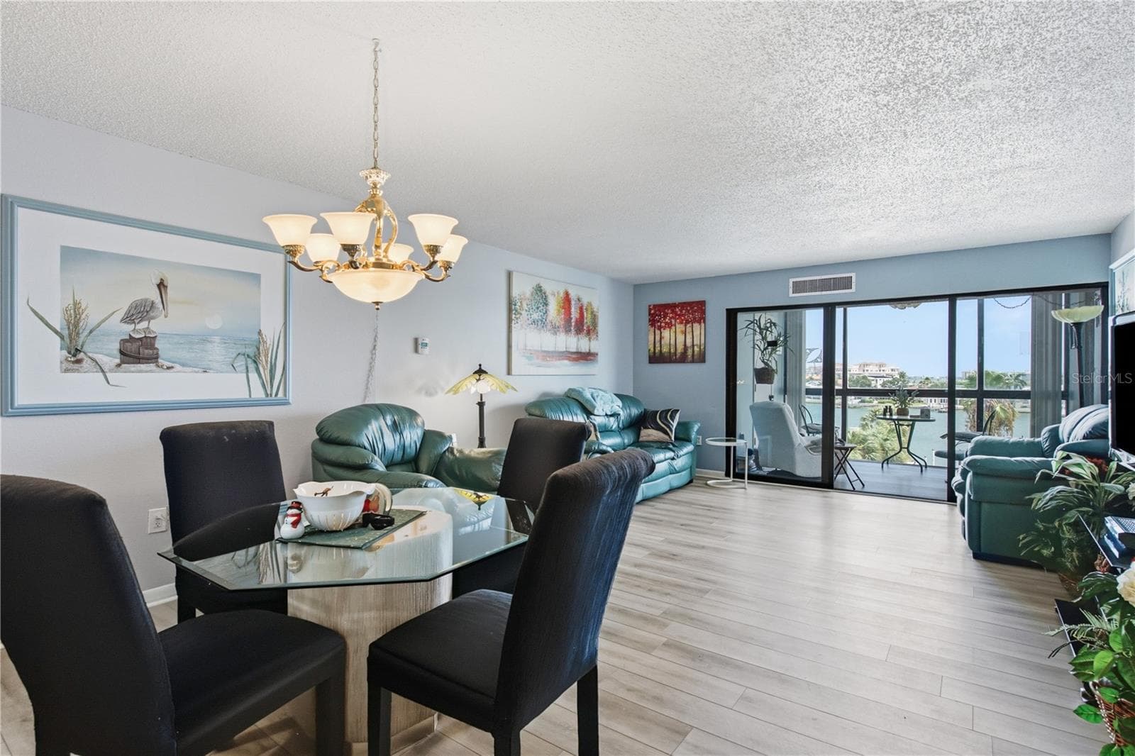 Condominium at 800 S GULFVIEW BLVD #403, CLEARWATER BEACH, photo 7 of 54