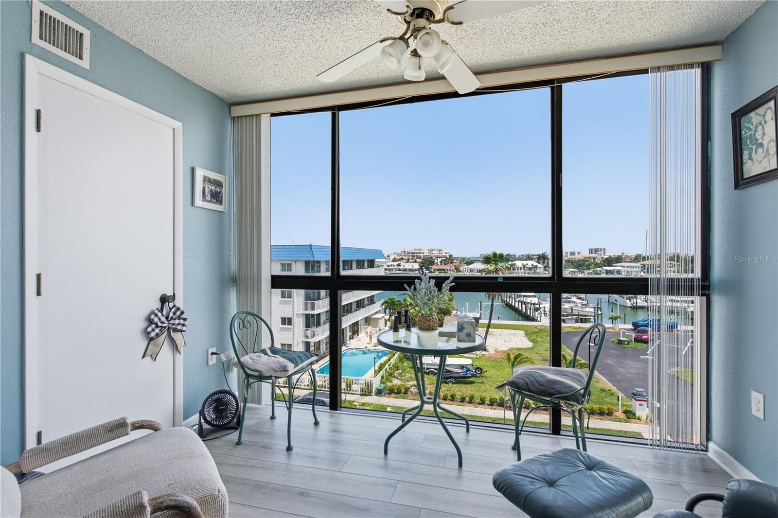Condominium at 800 S GULFVIEW BLVD #403, CLEARWATER BEACH, photo 12 of 54