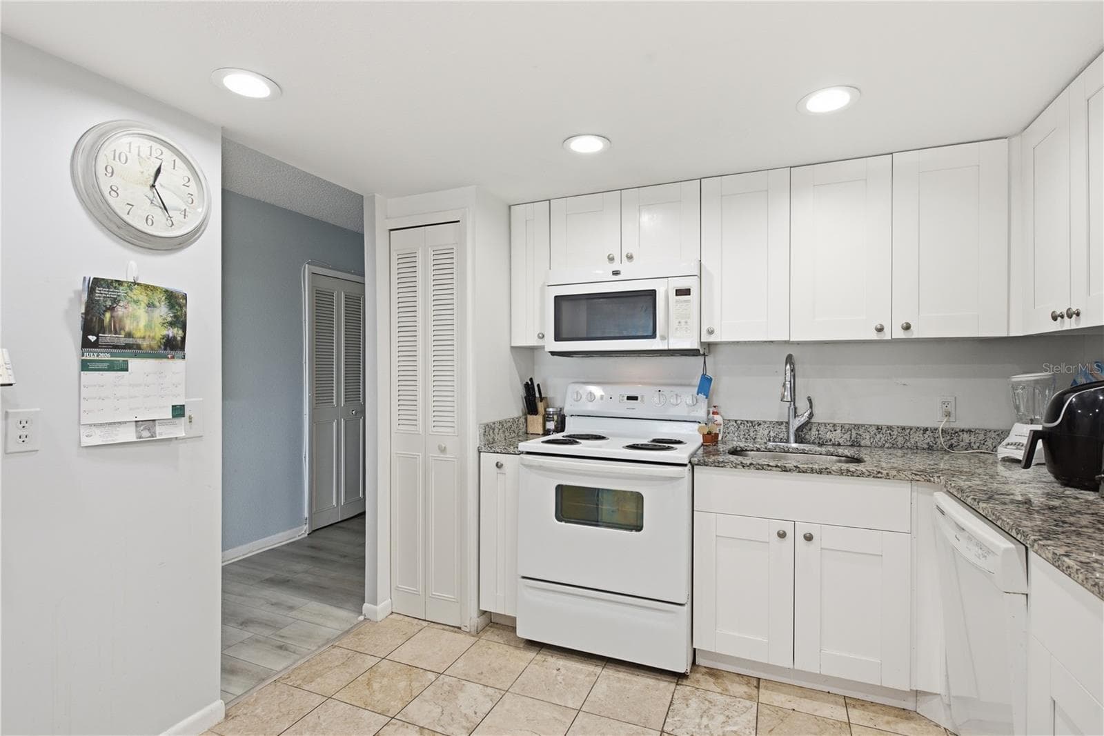 Condominium at 800 S GULFVIEW BLVD #403, CLEARWATER BEACH, photo 22 of 54