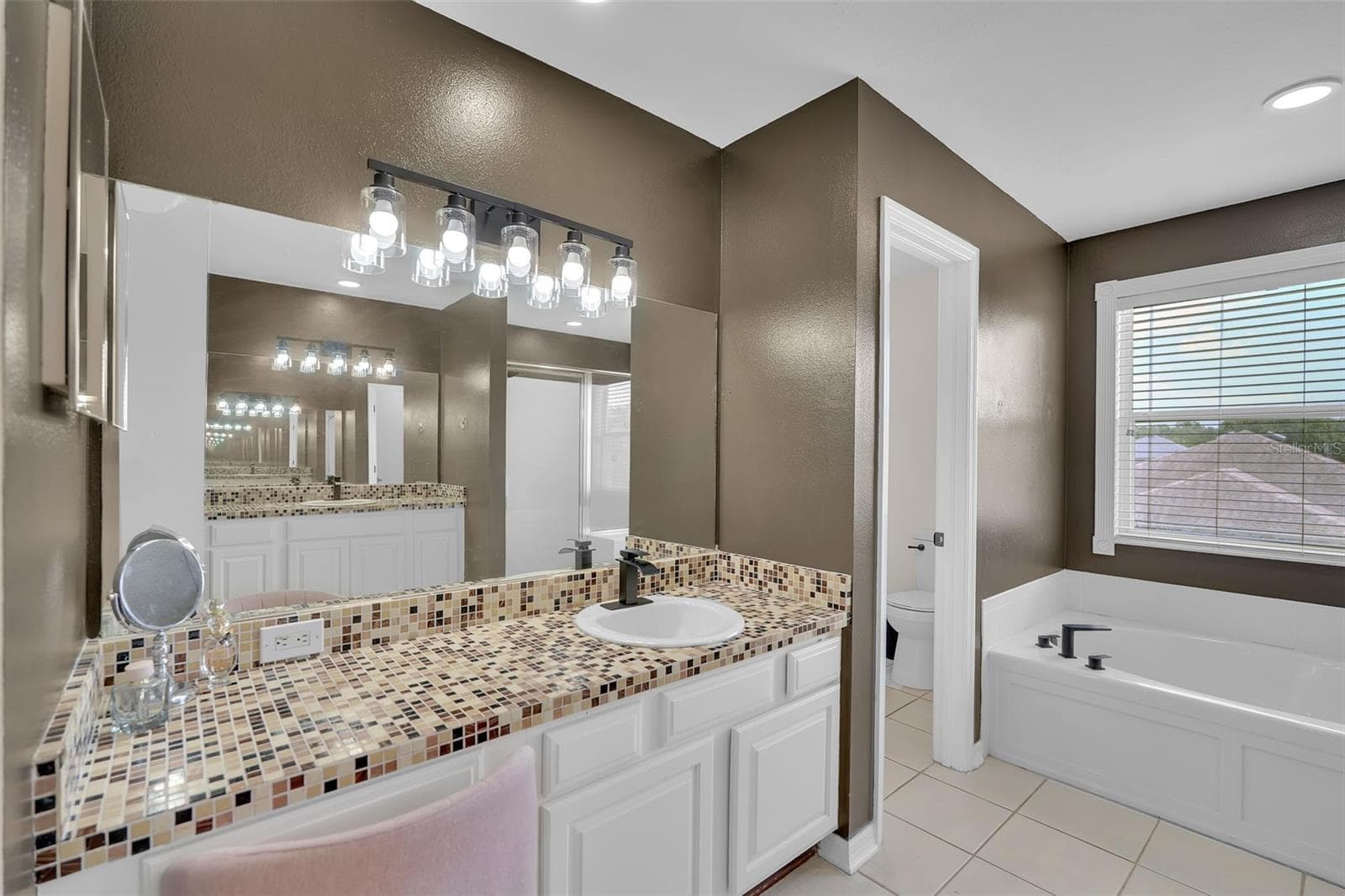 Single Family Residence at 1250 LORETTO CIR, ODESSA, photo 34 of 64