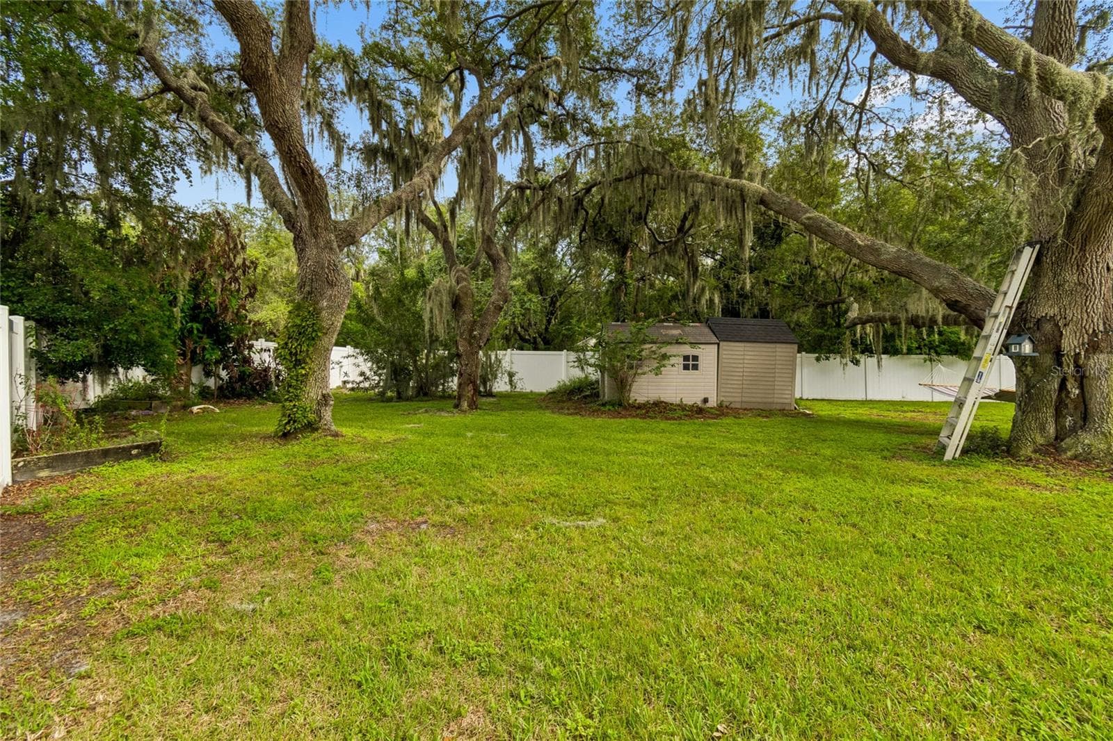 Single Family Residence at 11232 CREEK HAVEN DR, RIVERVIEW, photo 51 of 59